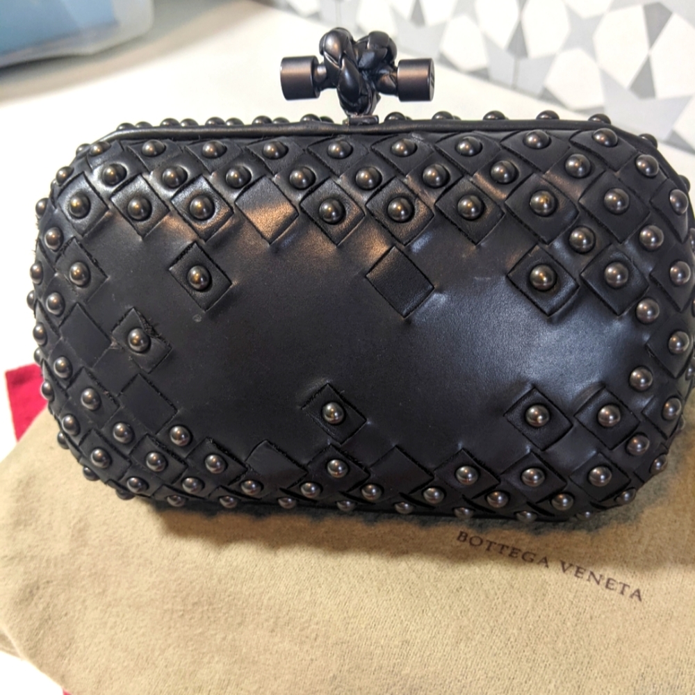 Bottega Veneta Intercciato Bruciato Knot Clutch